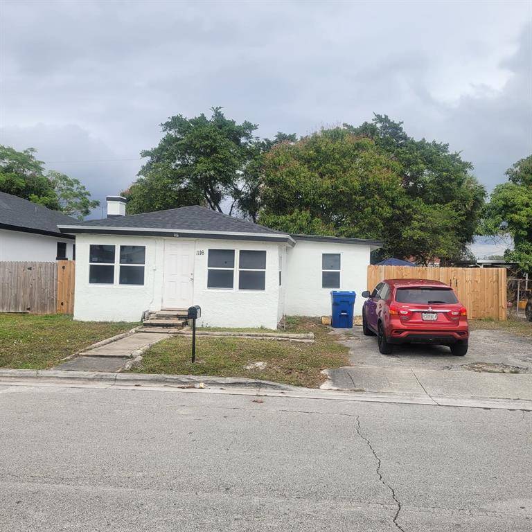 Riviera Beach, FL 33404,1116 W 32nd St