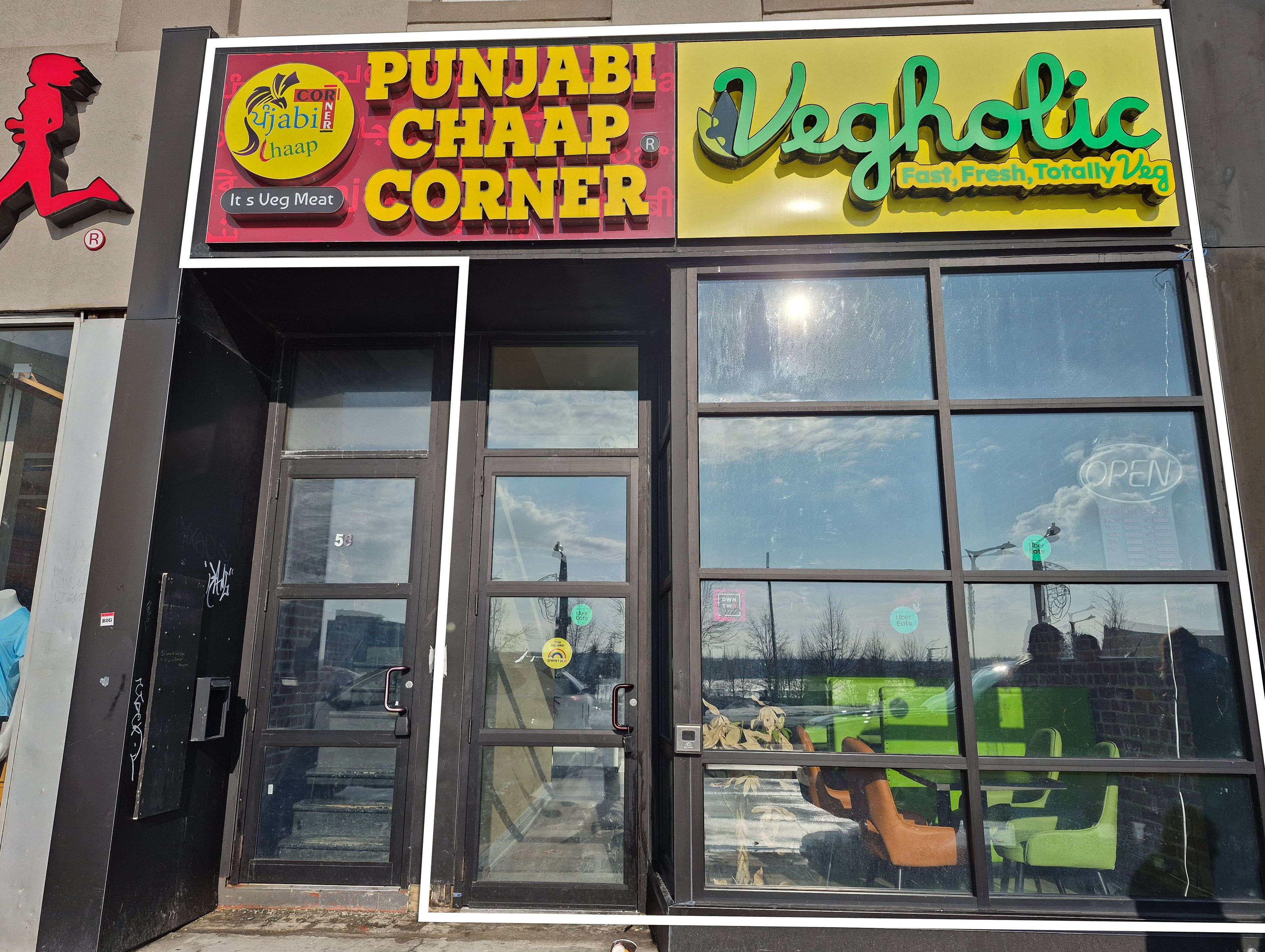 Barrie, ON L4M 1A3,58 Dunlop ST E