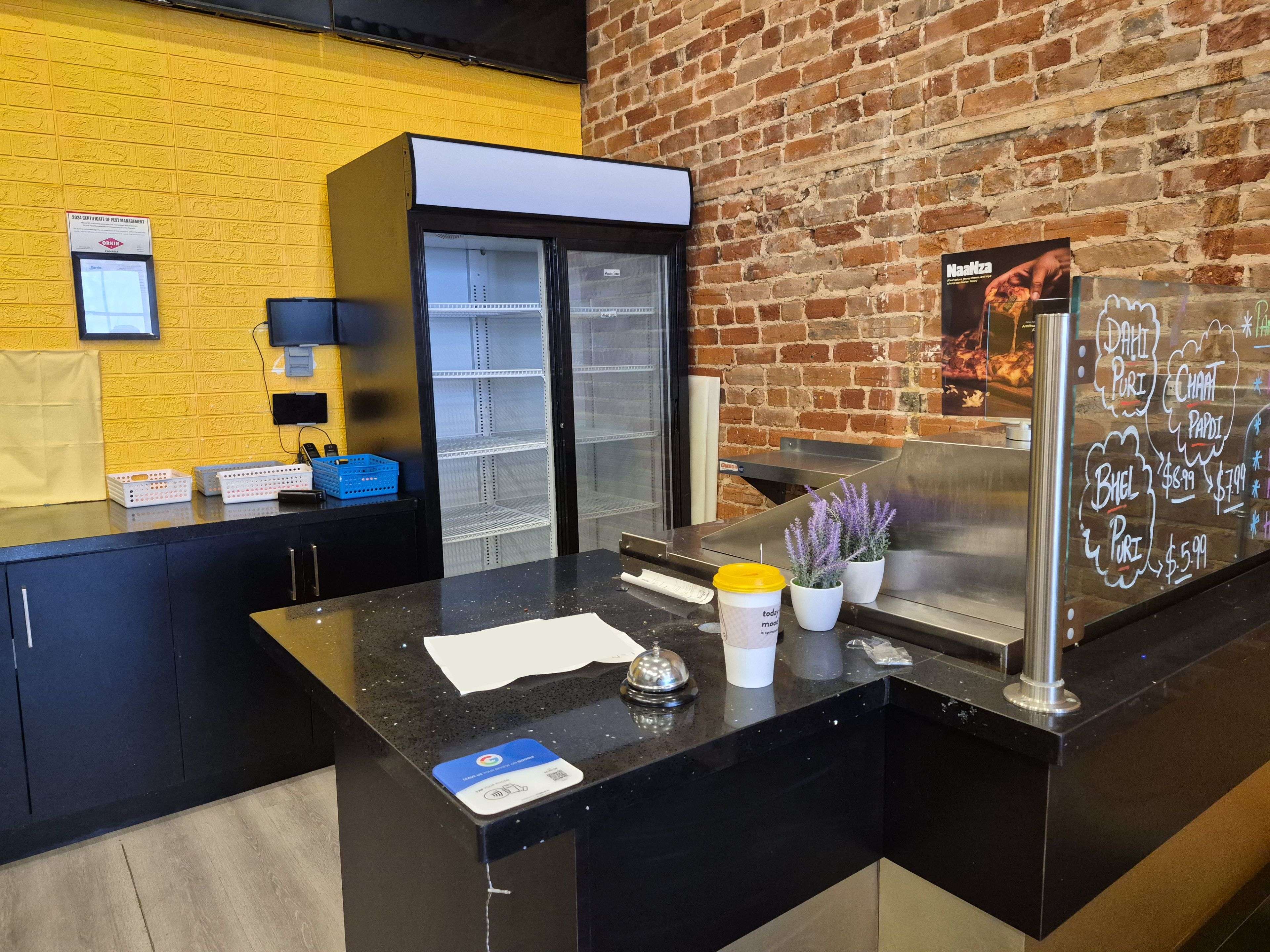 Barrie, ON L4M 1A3,58 Dunlop ST E