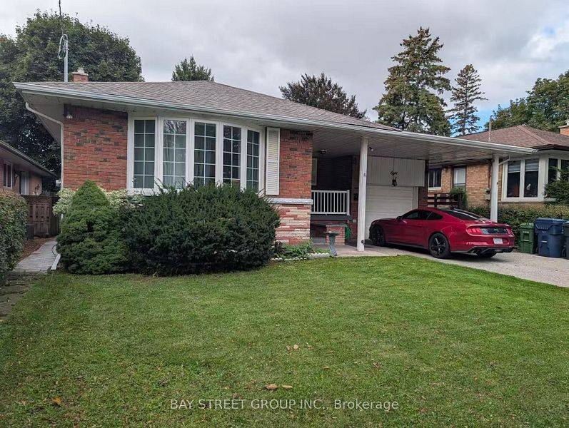 Toronto W08, ON M9B 3C8,8 Storey CRES