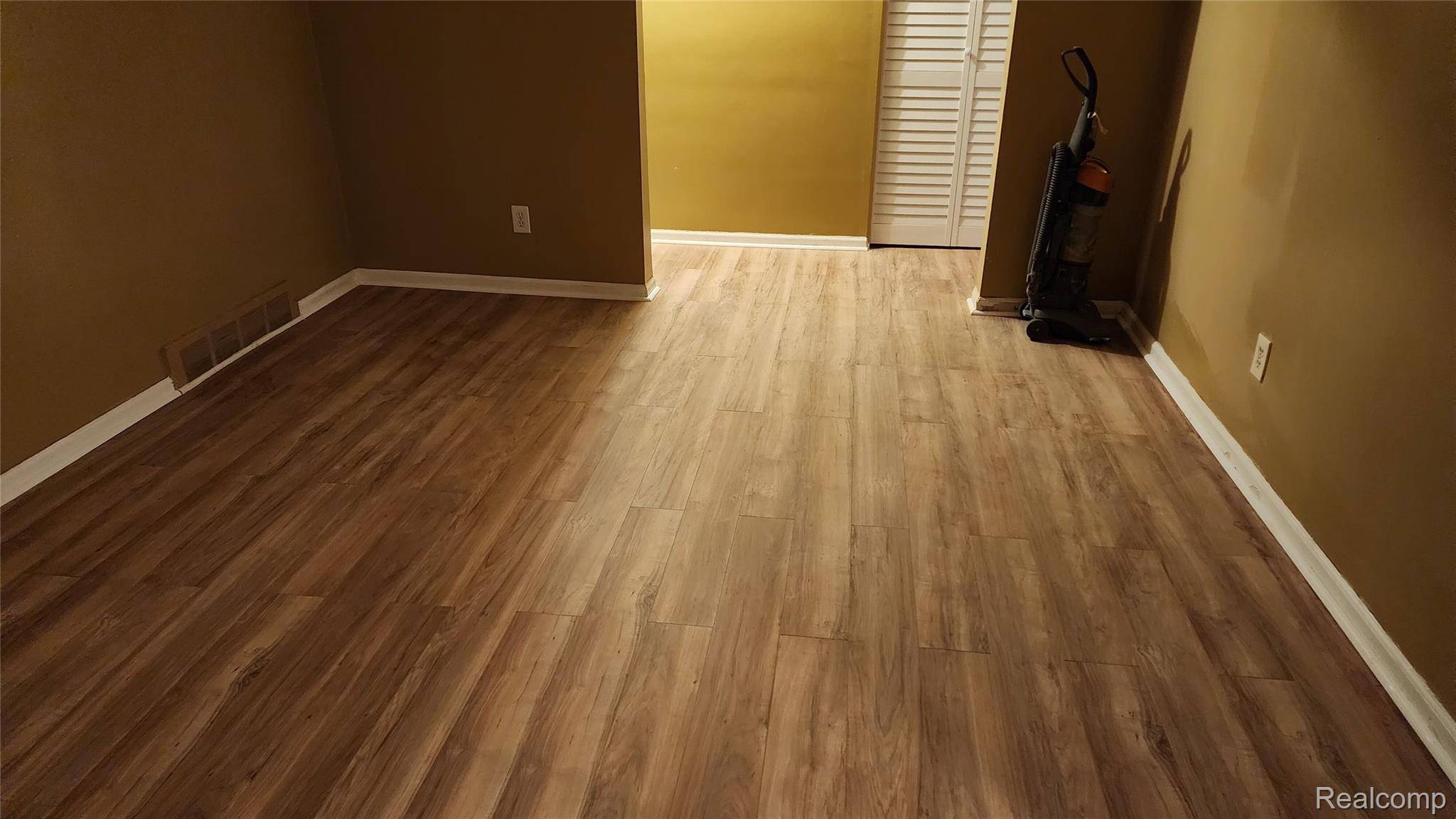 Warren, MI 48091,25572 N Wexford AVE