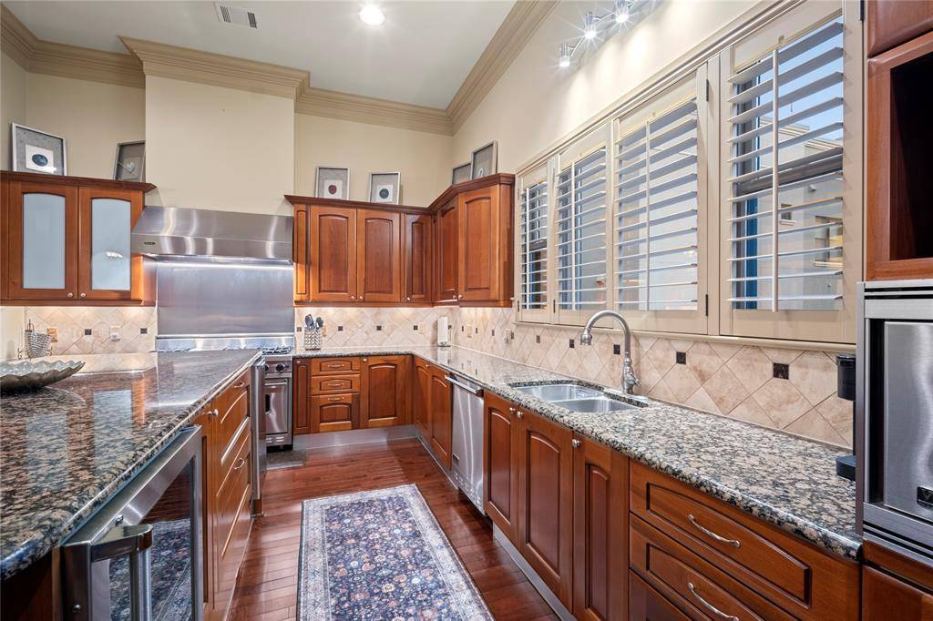 Fort Worth, TX 76102,412 E 6th Street