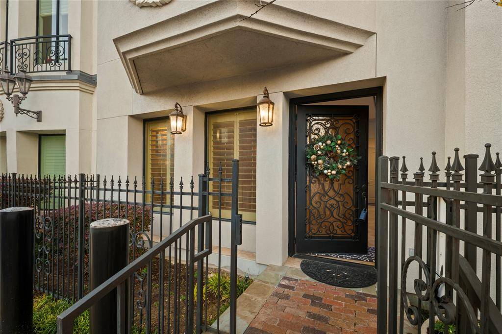 Fort Worth, TX 76102,412 E 6th Street