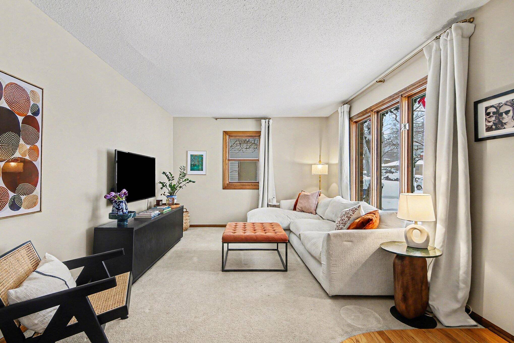 Grand Rapids, MI 49504,700 Oakhurst AVE NW