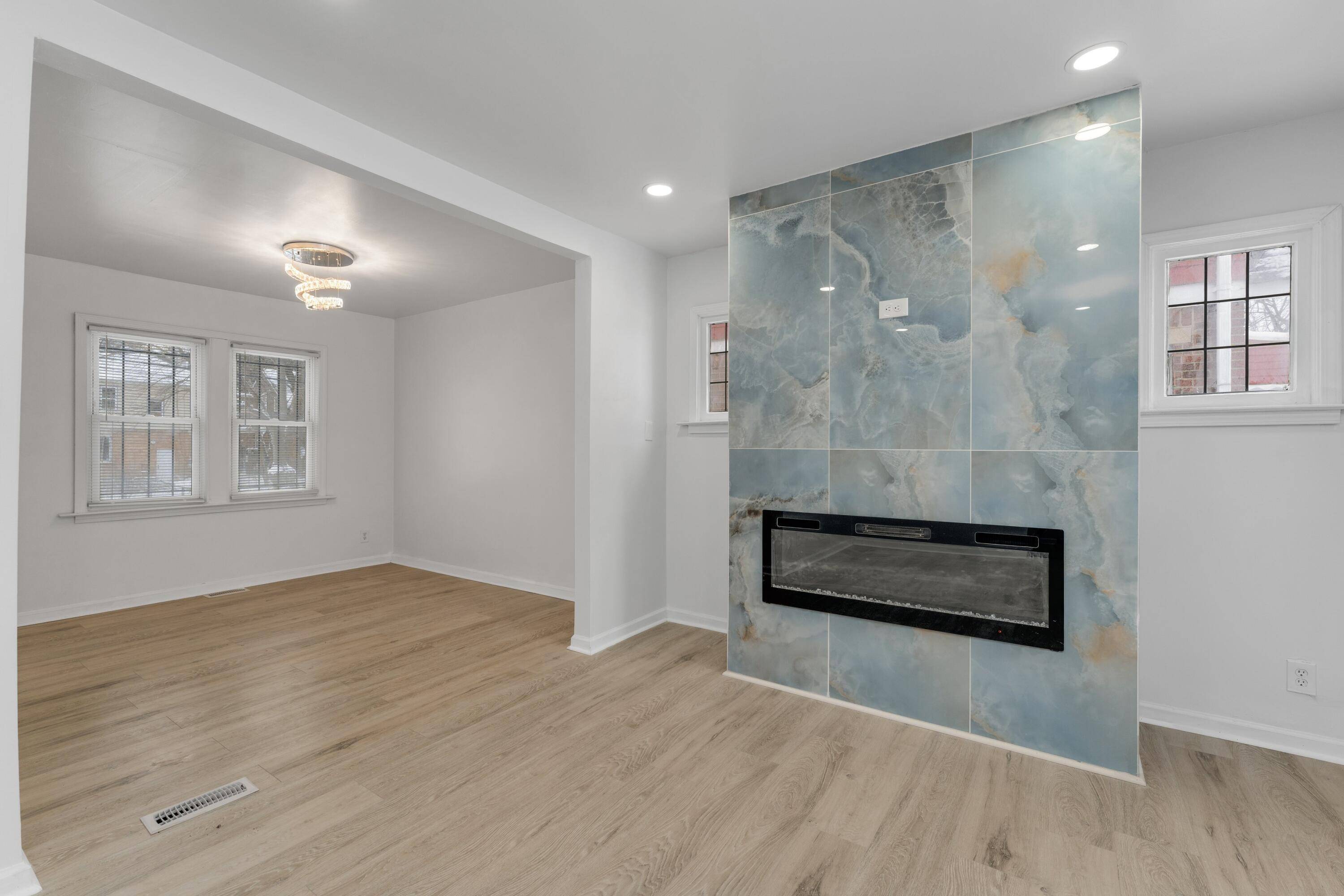 Detroit, MI 48235,16260 Cheyenne ST