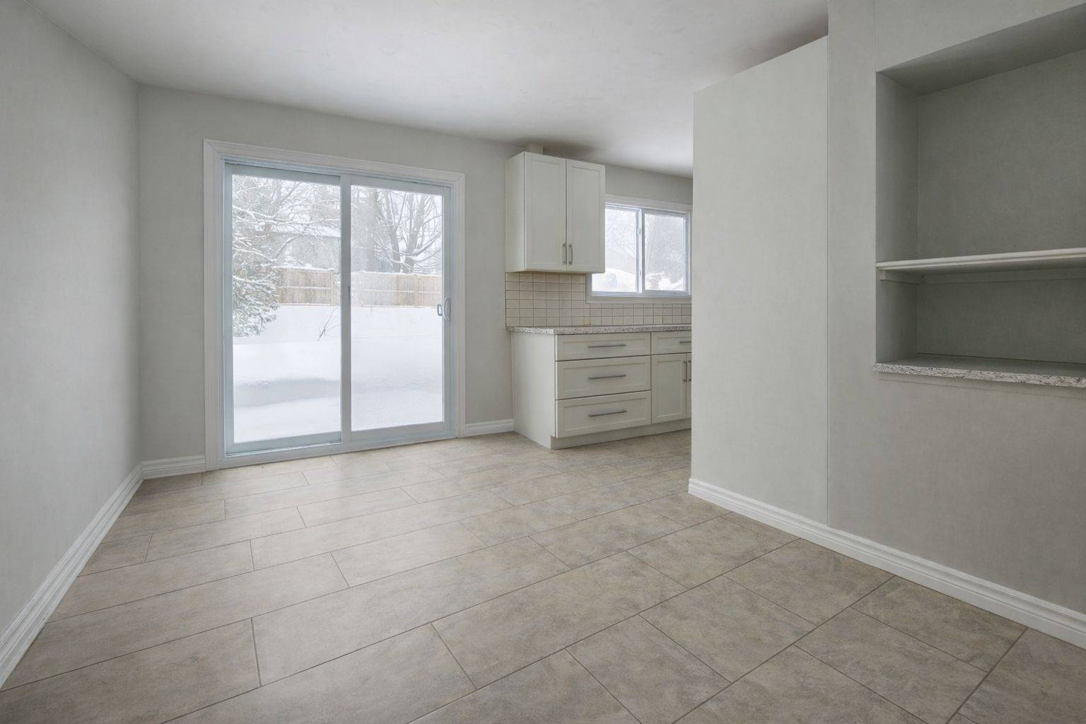 Orillia, ON L3V 2S7,56 Elmer AVE