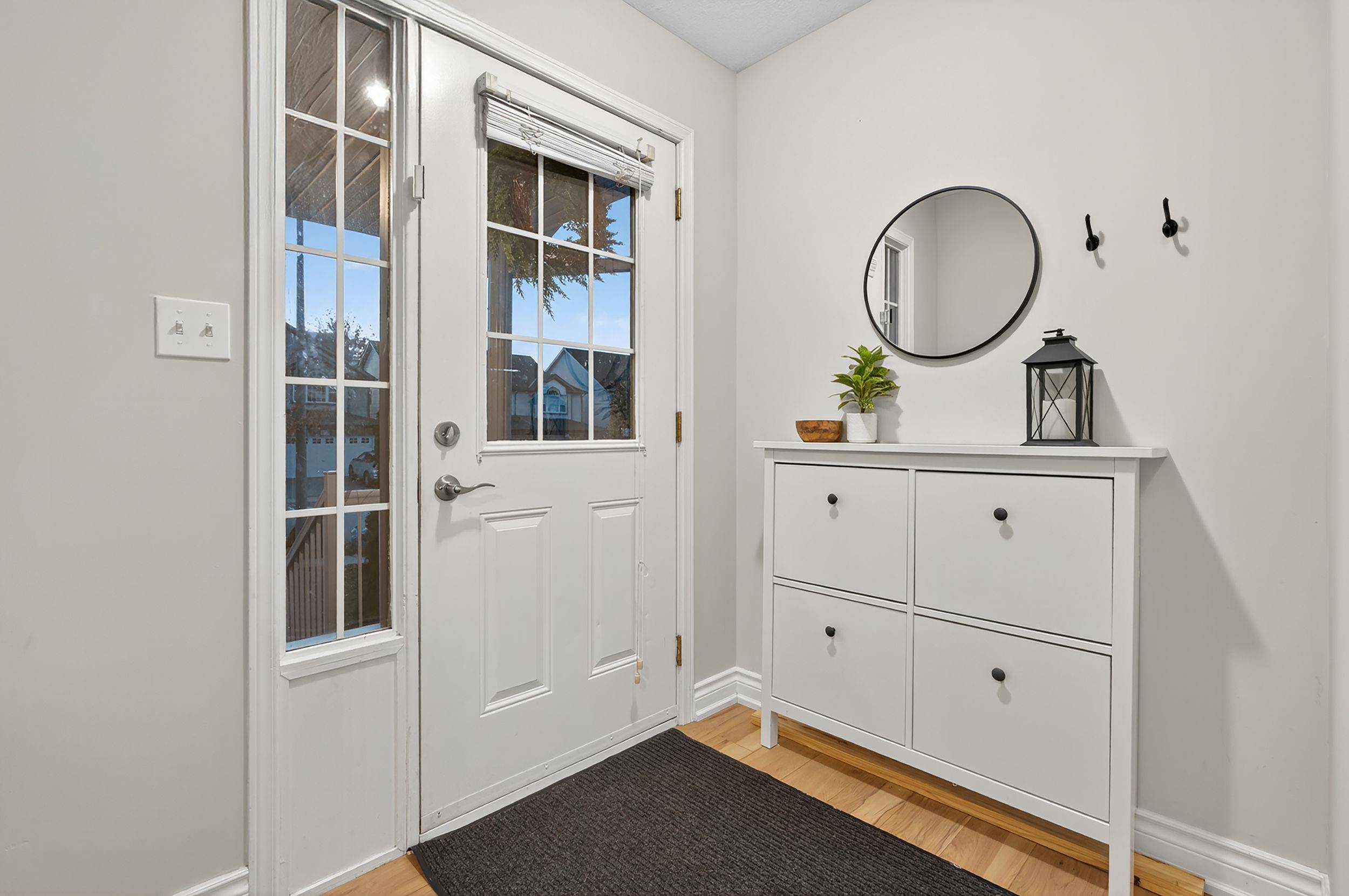 Kitchener, ON N2R 1V2,70 Cannes ST