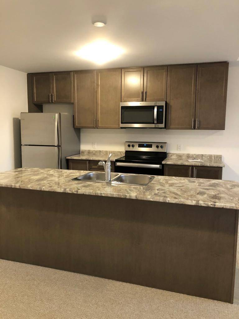 Brantford, ON N3T 0R6,77 Diana AVE #85