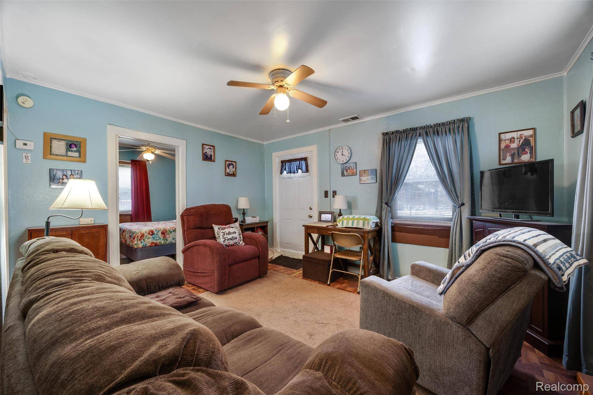 Romulus, MI 48174,37521 Van Petten ST