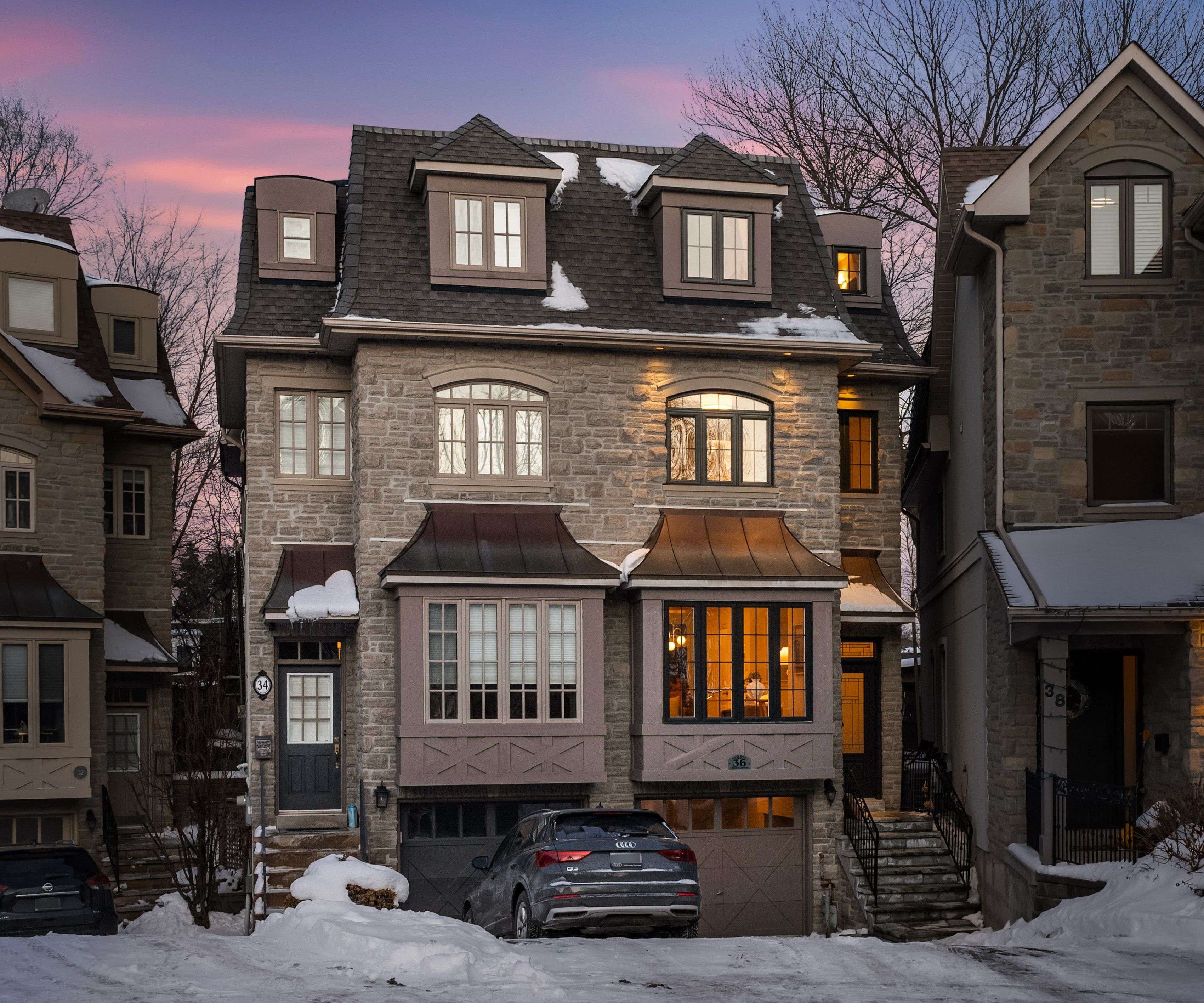 Toronto C12, ON M4P 2N5,36 Corinth GDNS