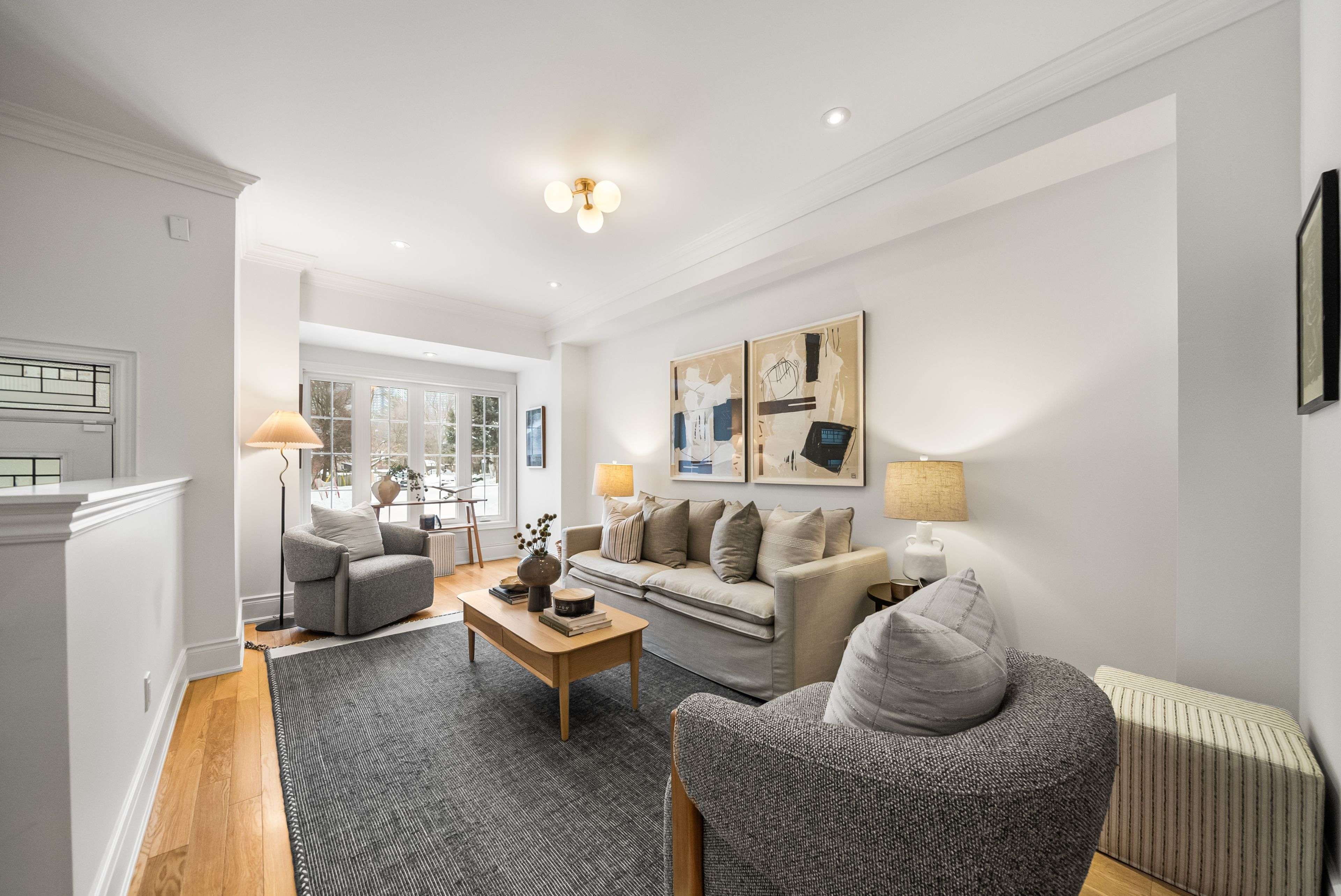 Toronto C12, ON M4P 2N5,36 Corinth GDNS