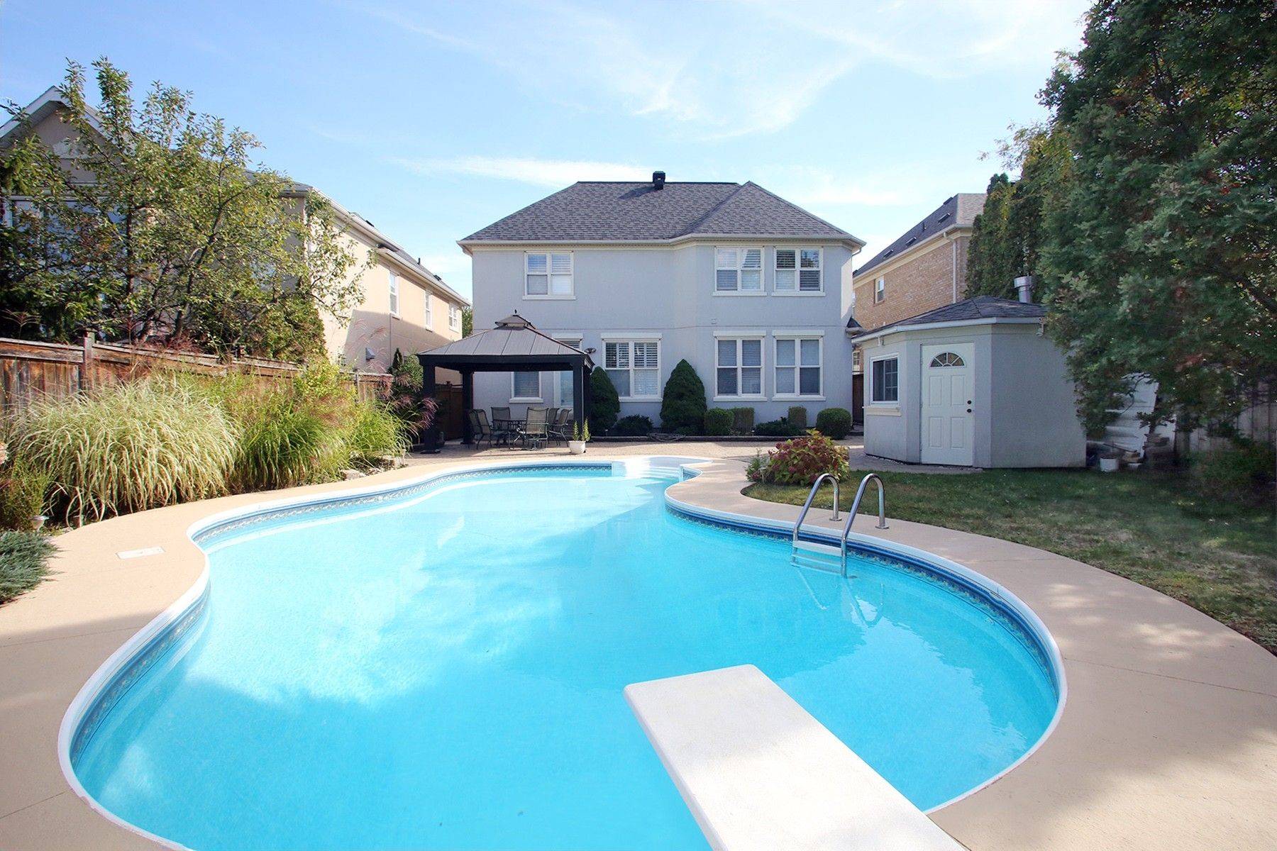 Mississauga, ON L5H 4L6,549 Renshaw CT