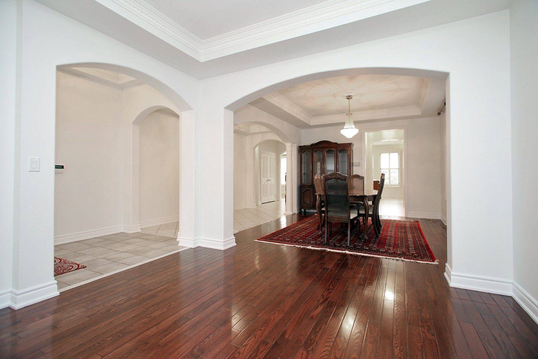 Mississauga, ON L5H 4L6,549 Renshaw CT