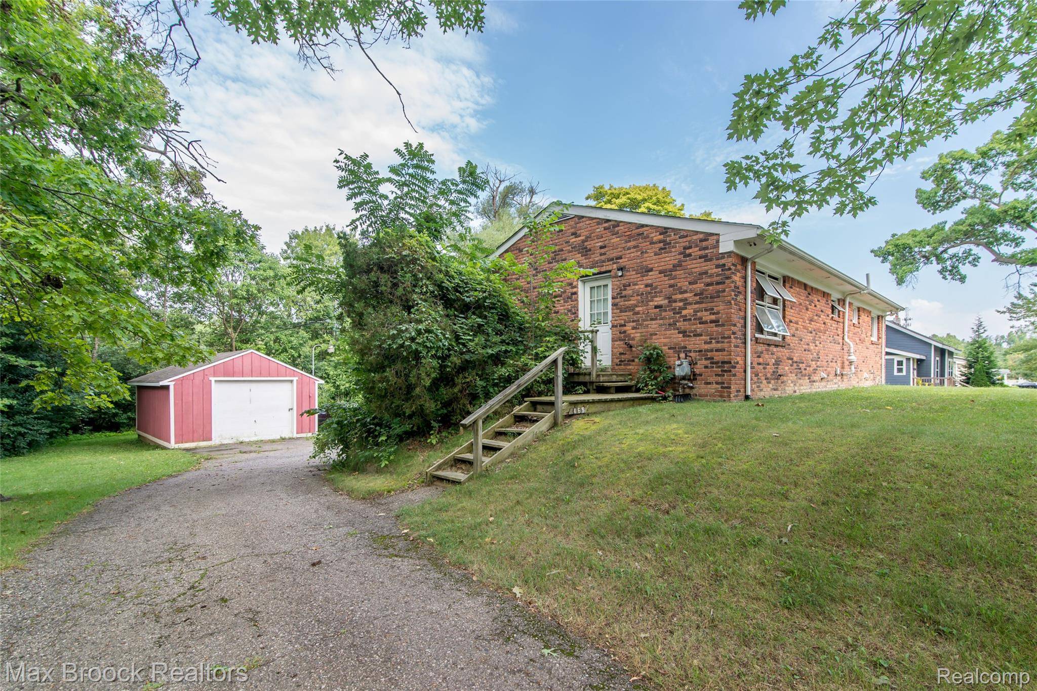 Auburn Hills, MI 48326,465 Robert CT