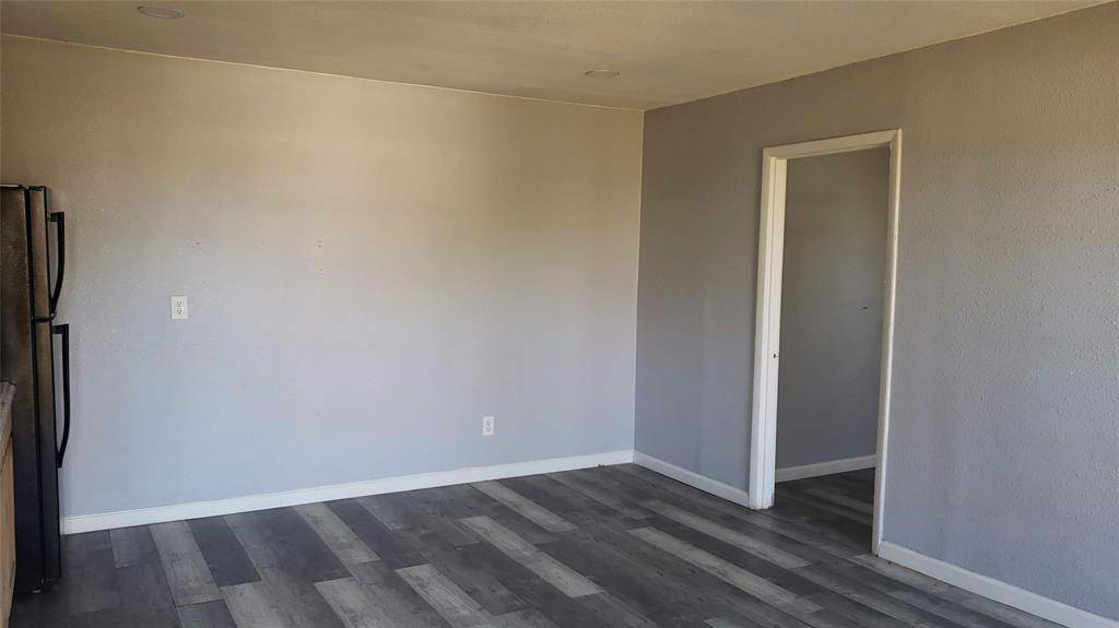 Fort Worth, TX 76119,2517 Glencrest Drive