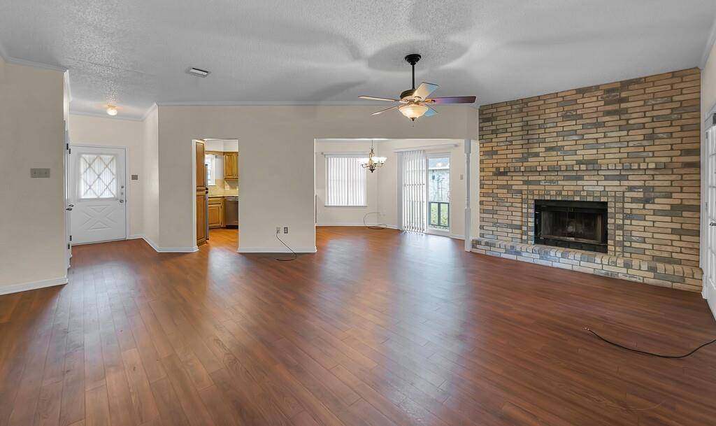 Hewitt, TX 76643,1013 December Drive