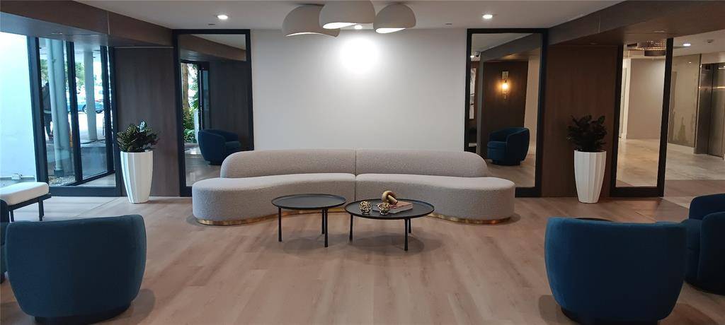 Hollywood, FL 33021,4200 Hillcrest Dr #201