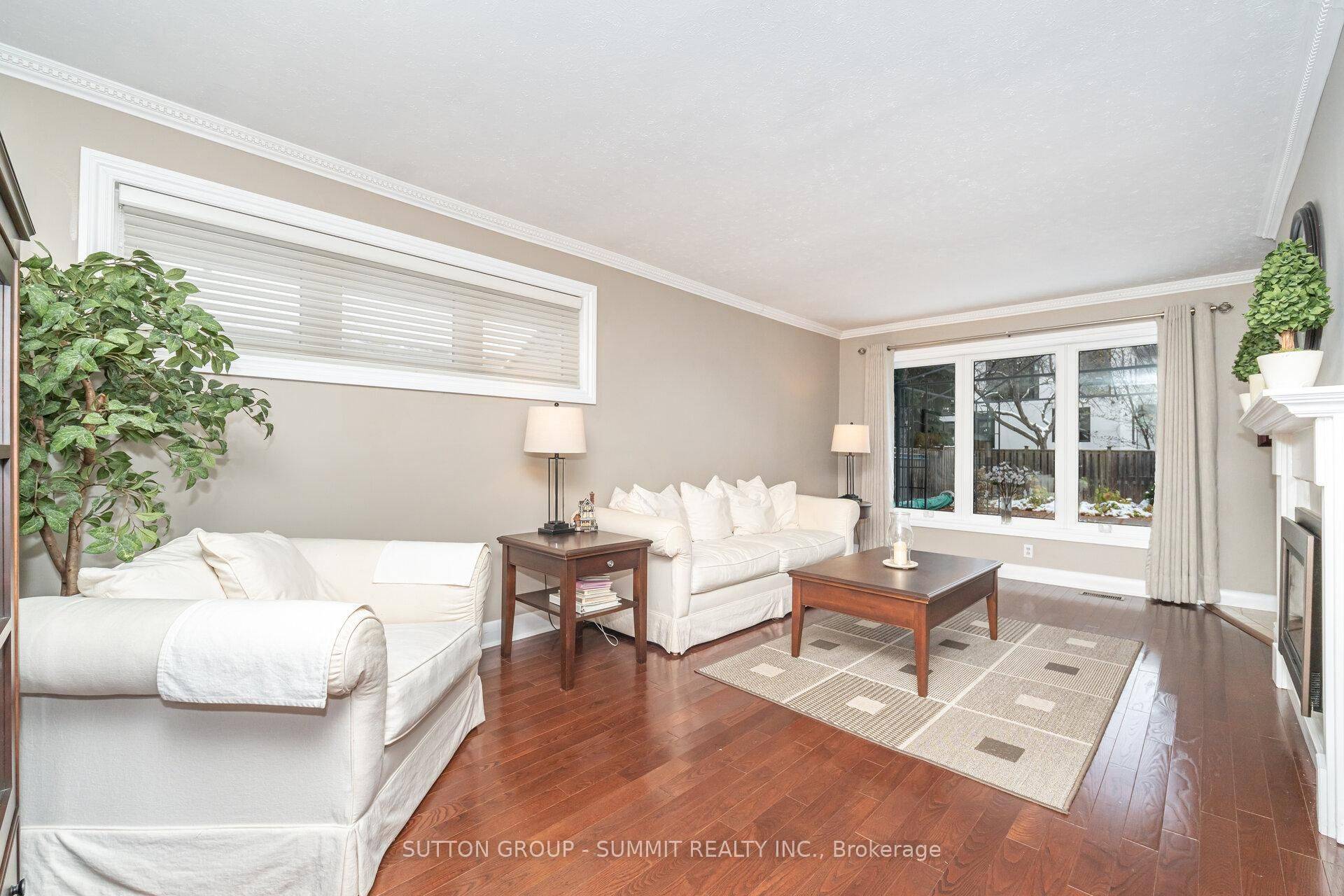 Mississauga, ON L5M 1B3,25 SORA DR