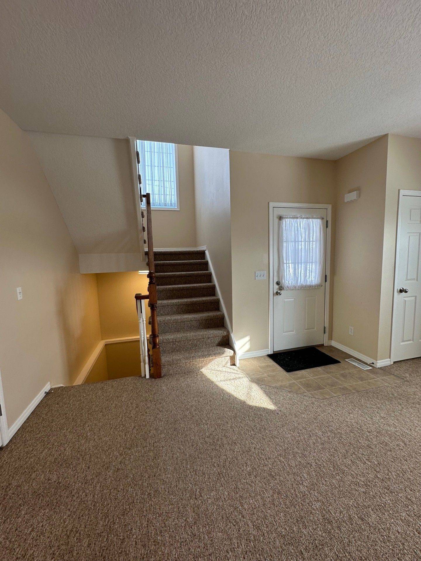 Waterloo, ON N2H 4G8,87 Ellis AVE