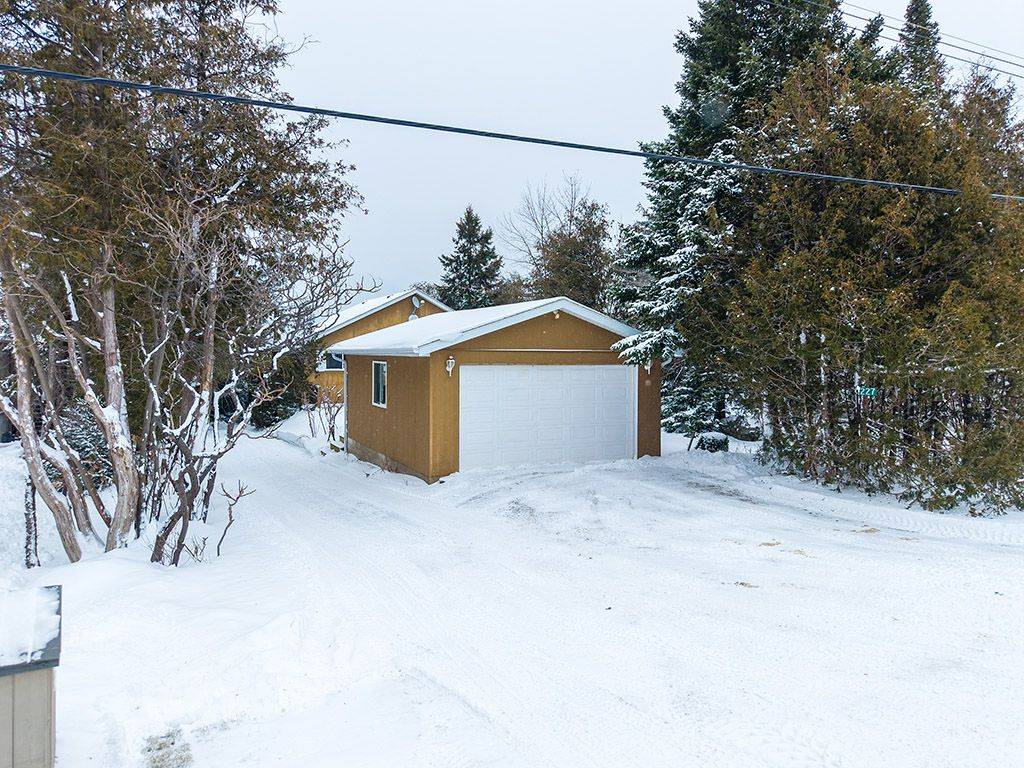 Blue Mountains, ON N0H 2P0,227 Sunset BLVD