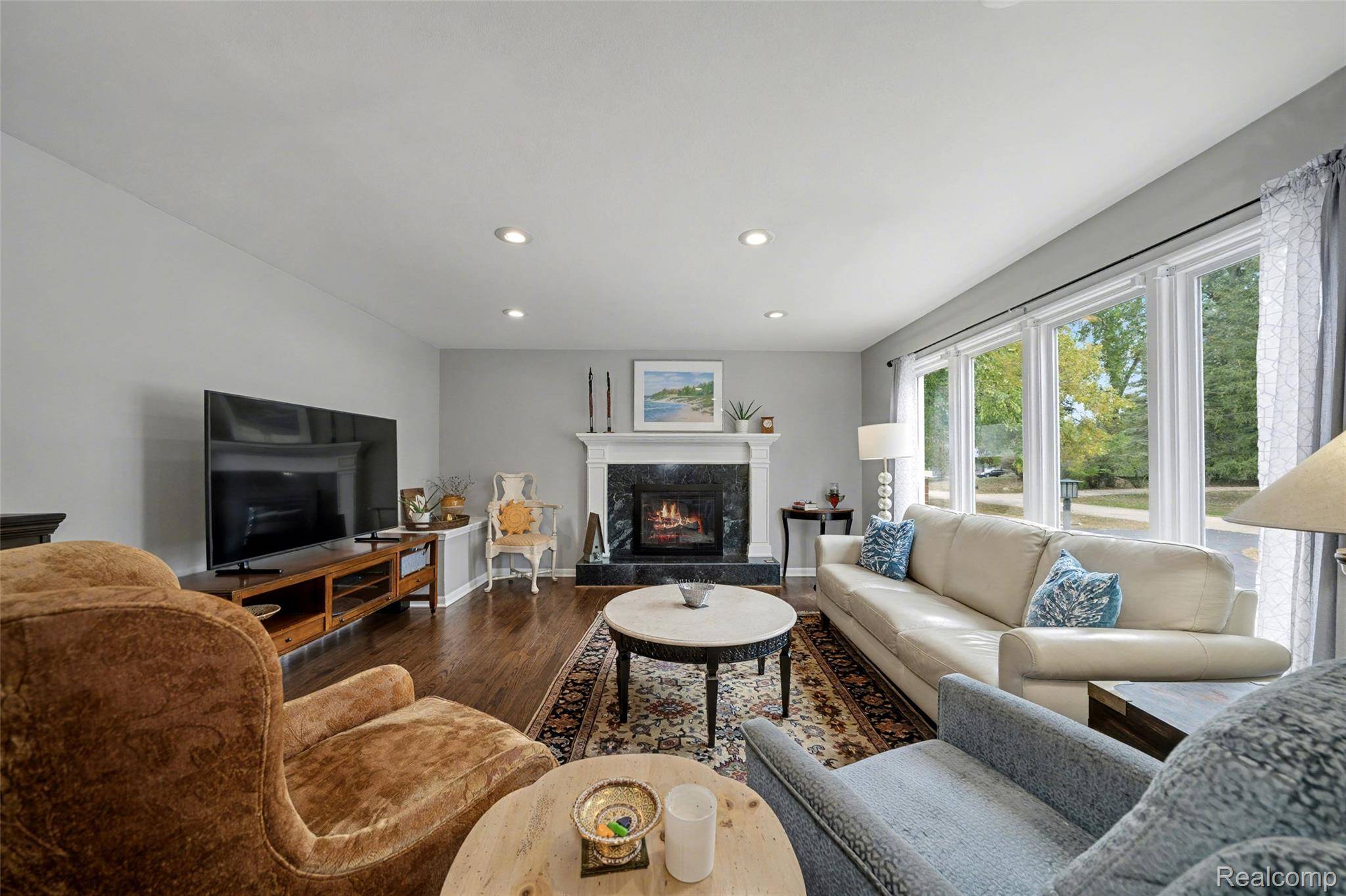 West Bloomfield, MI 48324,2622 Pine Ridge RD