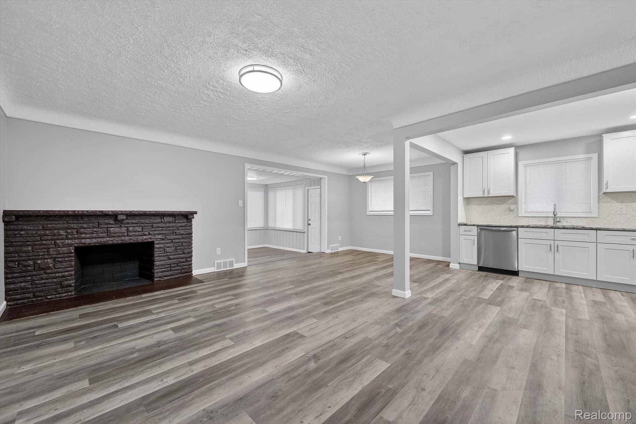 Redford, MI 48239,9289 Marion CRES