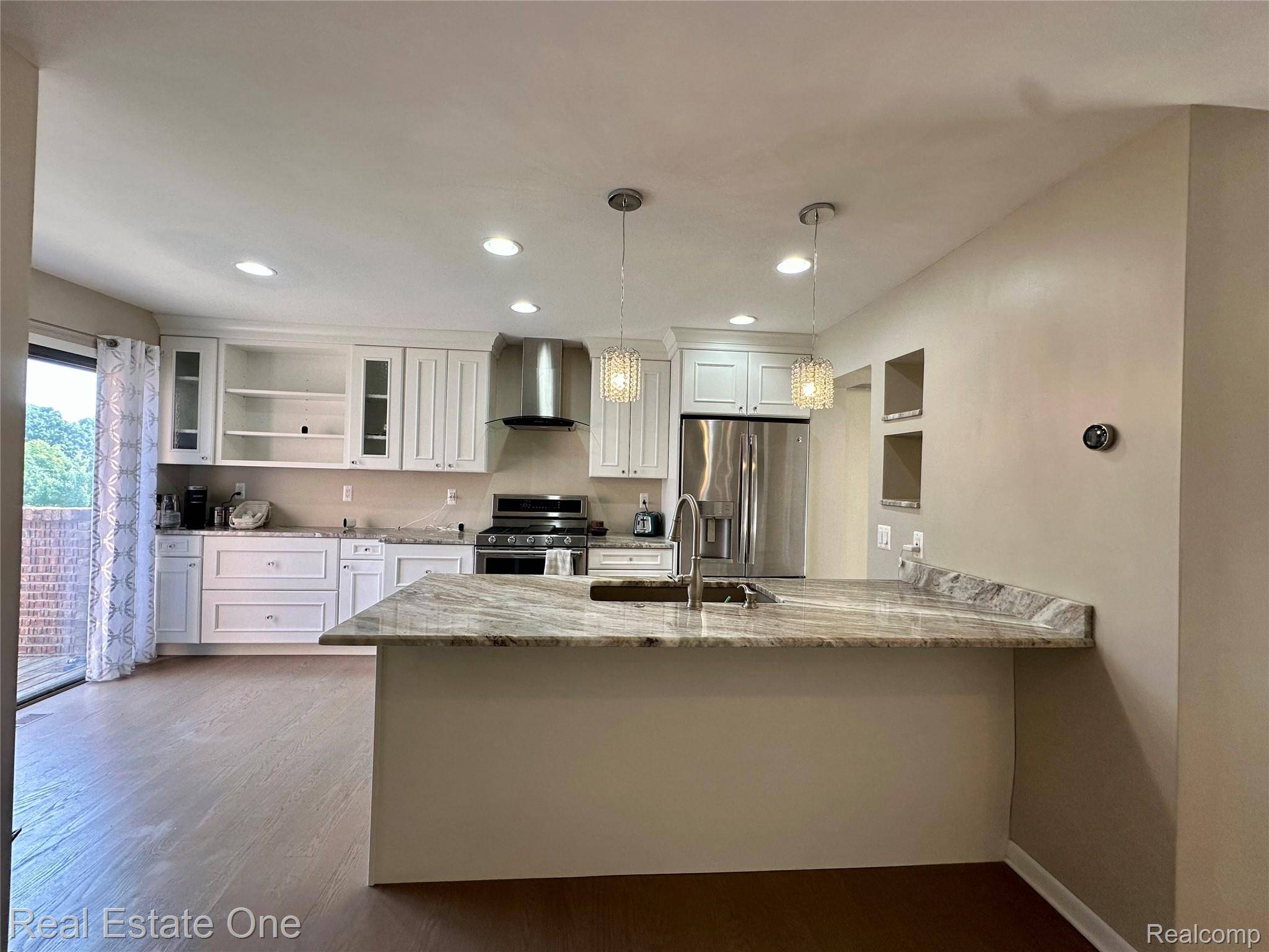 Rochester Hills, MI 48307,410 Willow Grove LN