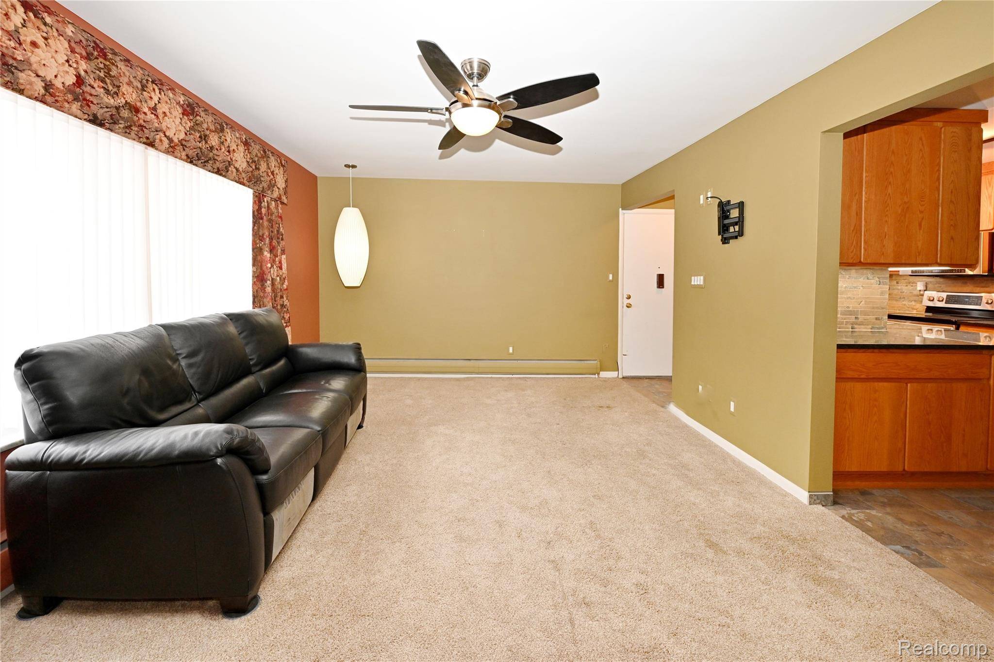 Royal Oak, MI 48073,2820 Woodslee DR #410