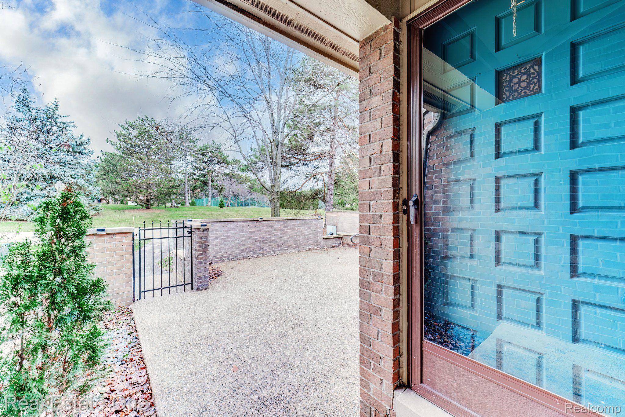 Bloomfield Hills, MI 48304,1631 S Hill BLVD