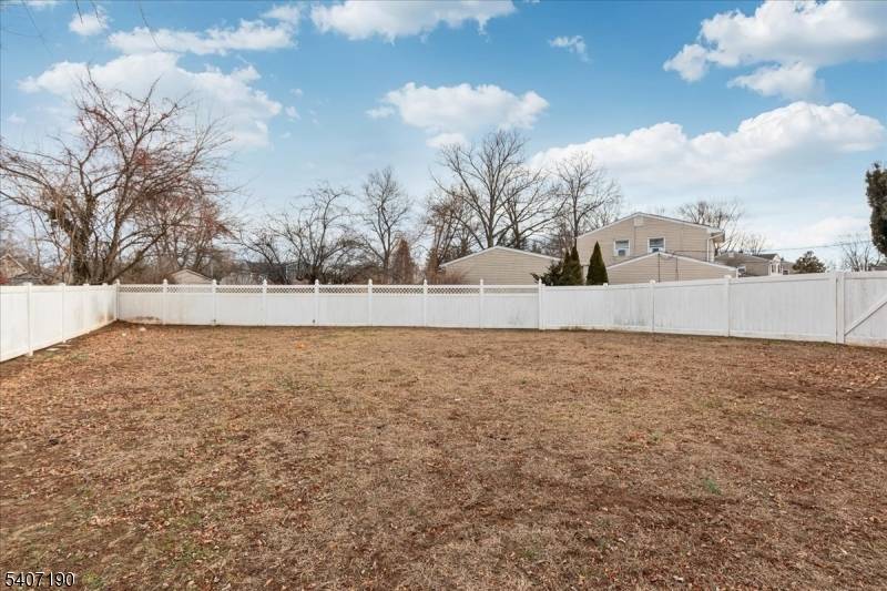 South Plainfield Boro, NJ 07080,19 Lonsdale Dr