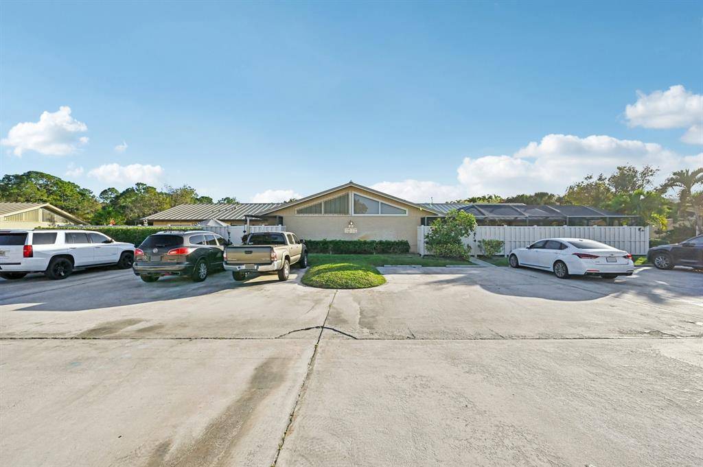 Palm Beach Gardens, FL 33418,5760 Golden Eagle Circle