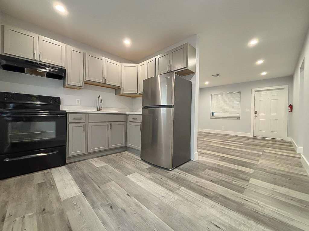 Hollywood, FL 33020,2432 Sherman St #A