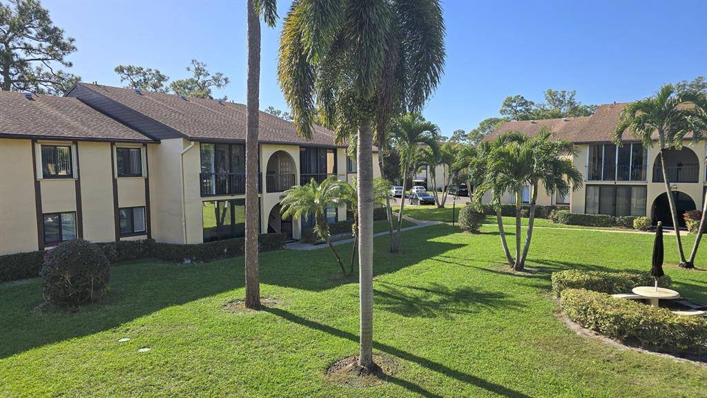 Greenacres, FL 33463,222 Pine Hov Cir #B2