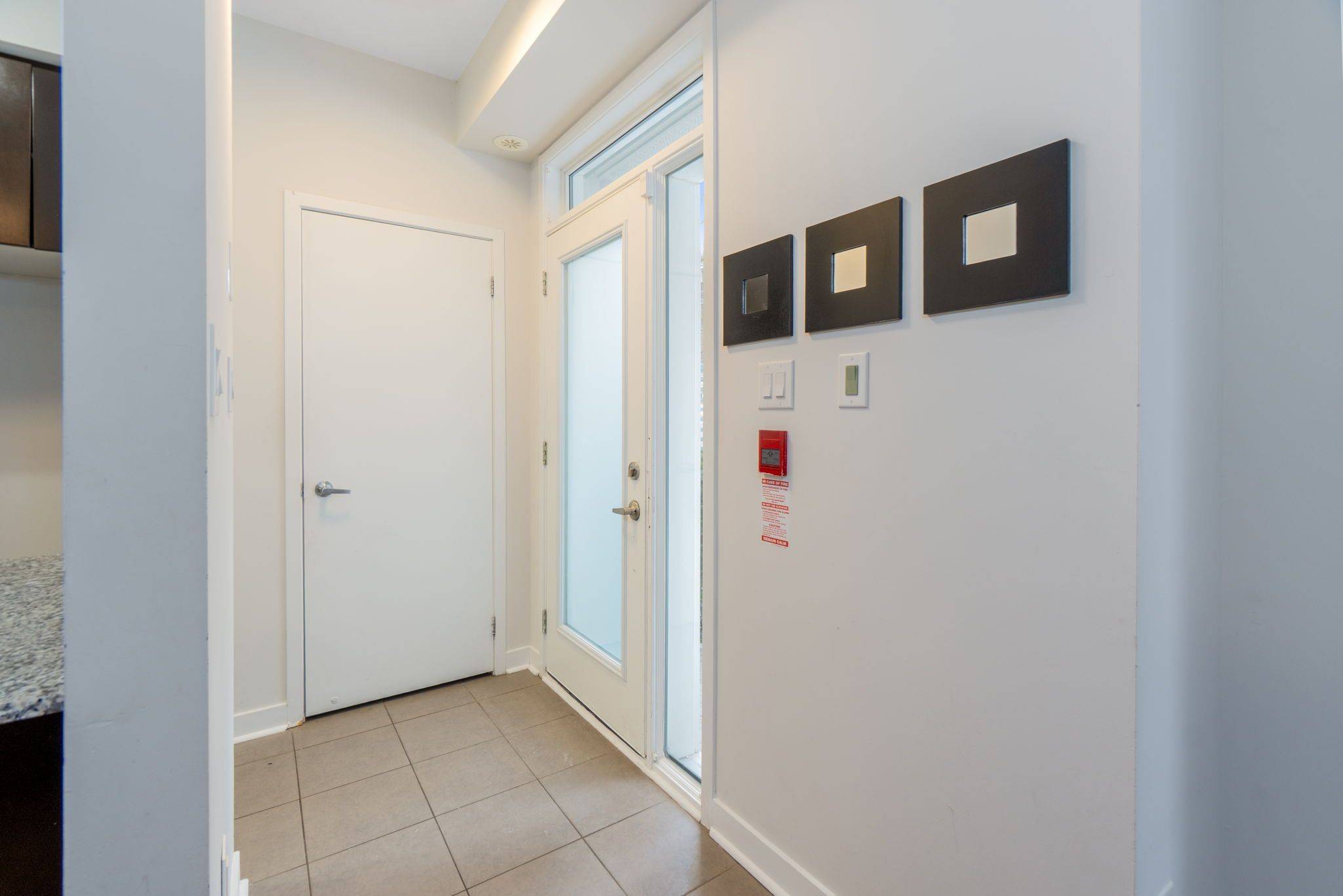 Mississauga, ON L5B 0E6,370 Square One DR #7