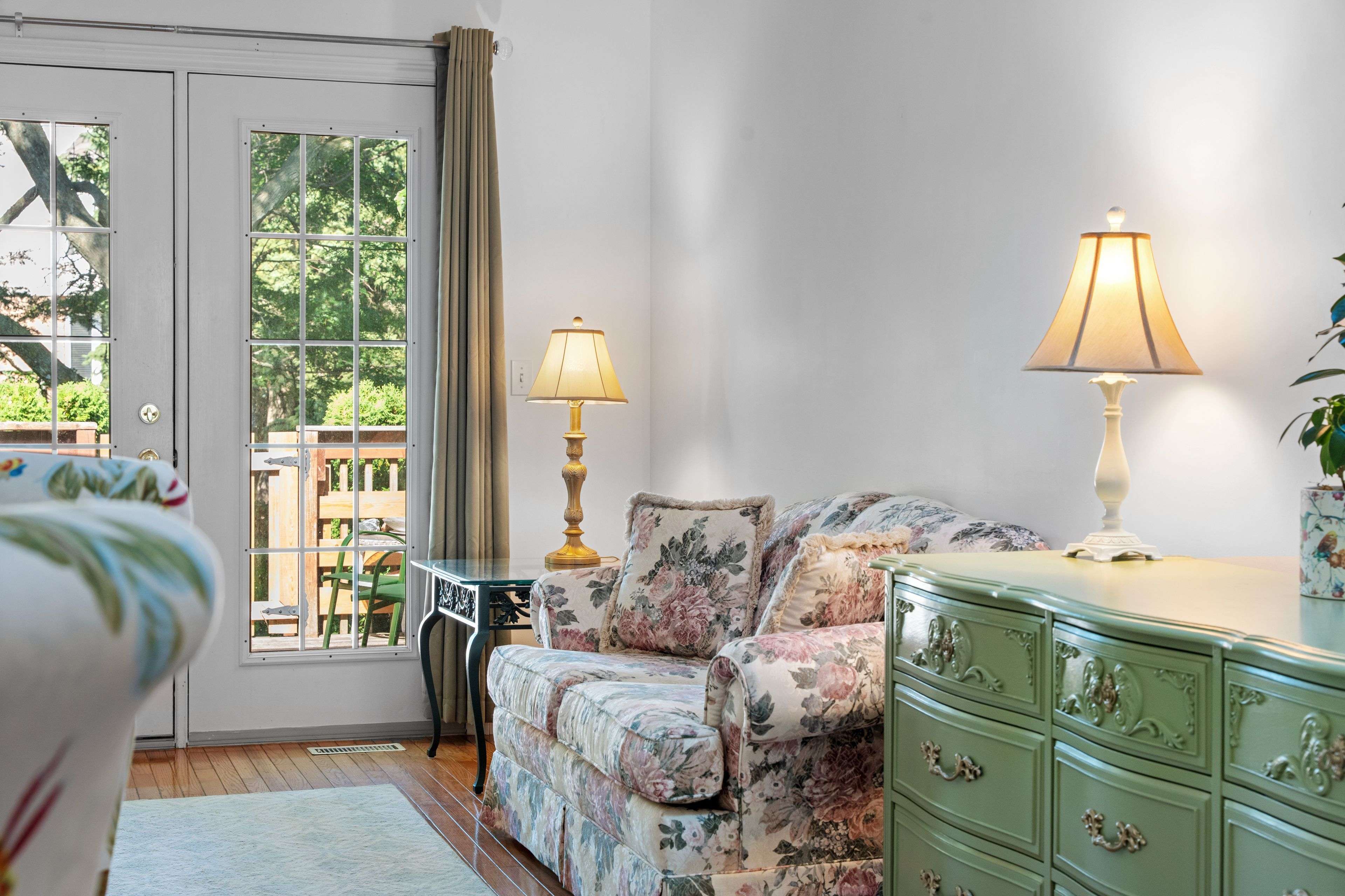 Guelph, ON N1G 4Z4,15 Westwind CIR