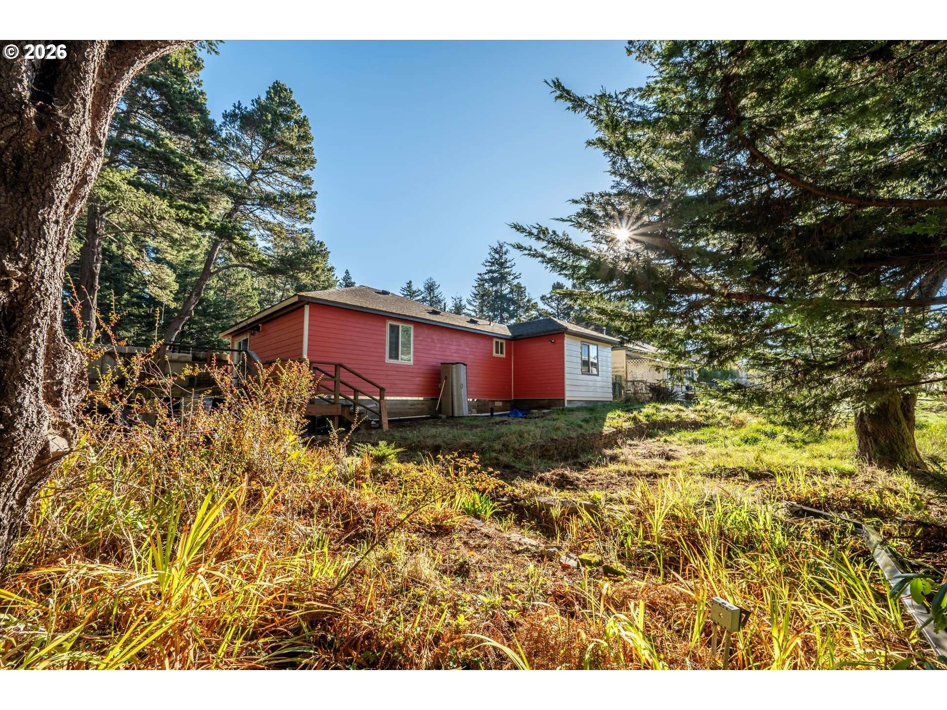 Coos Bay, OR 97420,426 ACKERMAN AVE