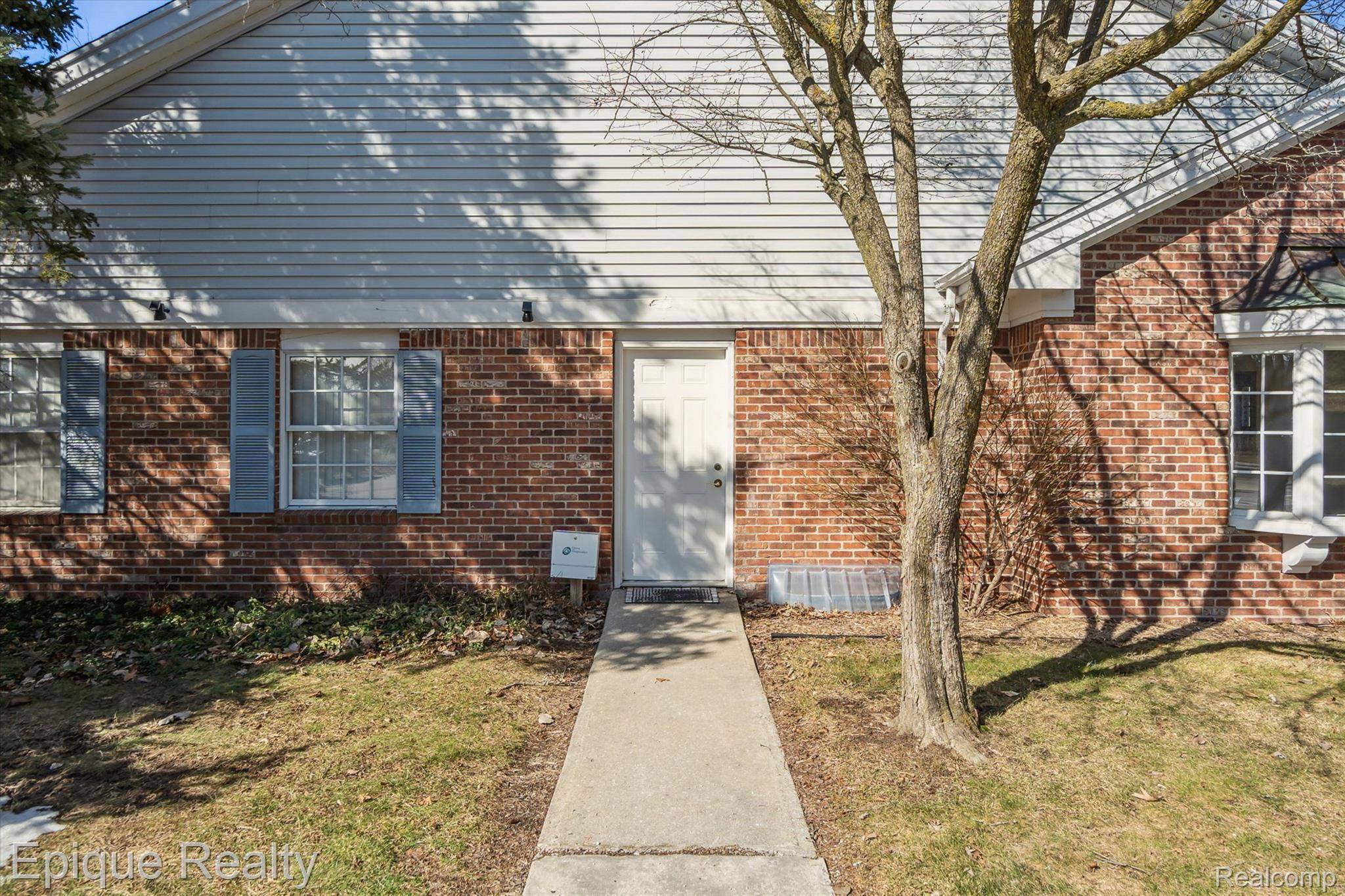 1425 S GRAHAM RD, Flint Charter Township, MI 48532