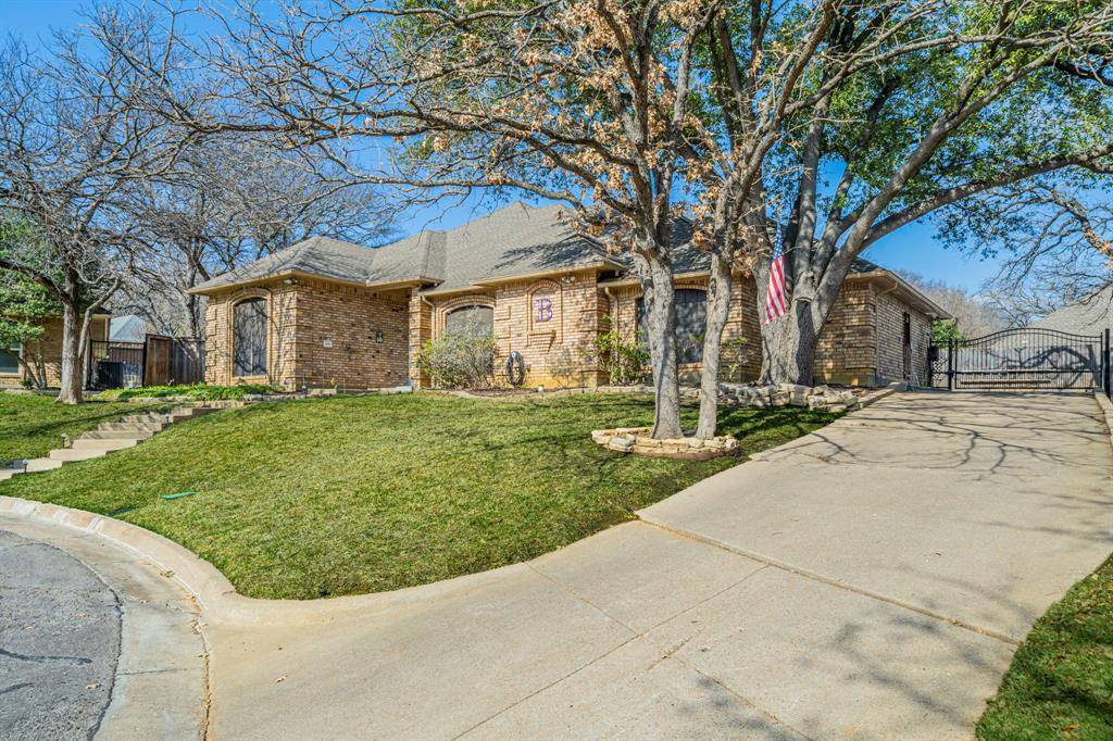 Arlington, TX 76013,5609 Euclid Drive