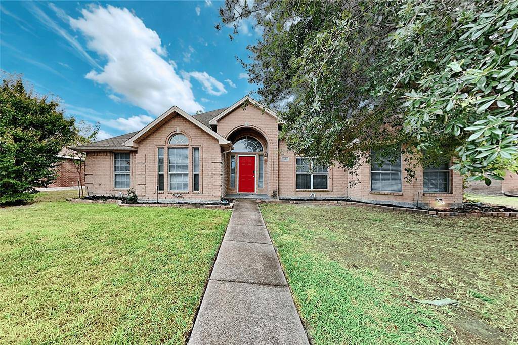 Rockwall, TX 75032,2820 Beverly Drive