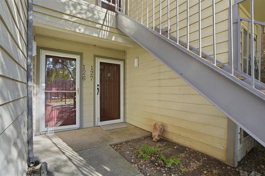 Dallas, TX 75211,2535 Wedglea Drive #F-127
