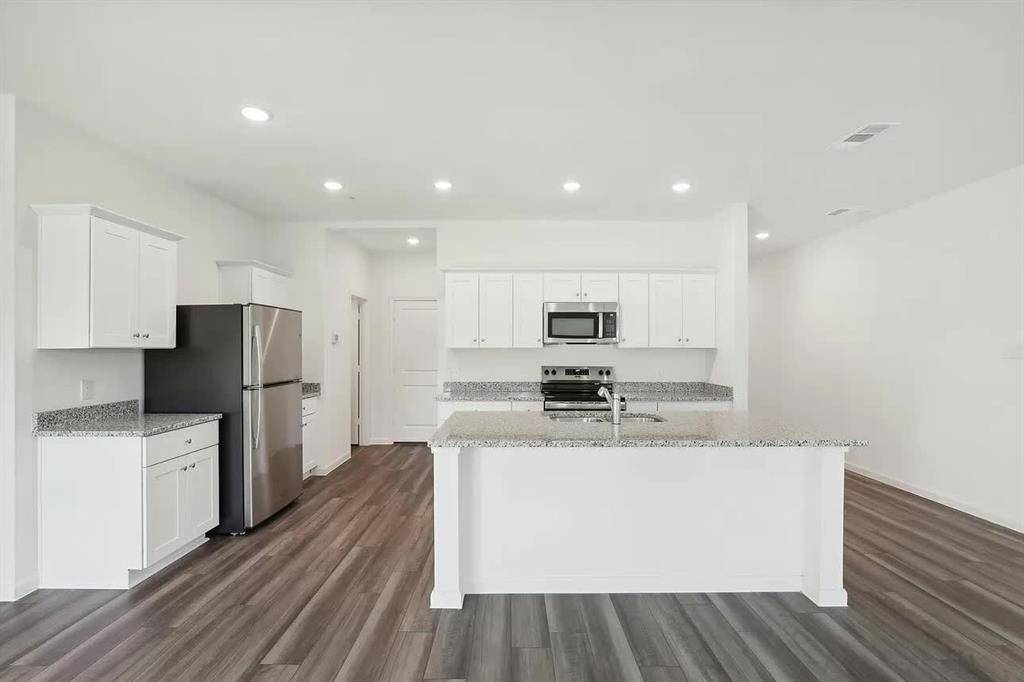 Cedar Hill, TX 75104,233 berthe Court