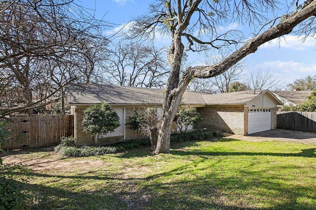 Fort Worth, TX 76112,5054 Tierney Court S