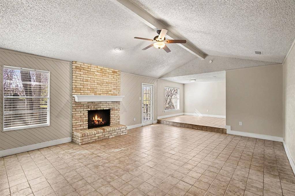 Fort Worth, TX 76112,5054 Tierney Court S