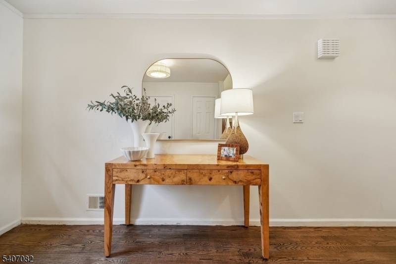 Mendham Boro, NJ 07945,6 Hampshire Dr