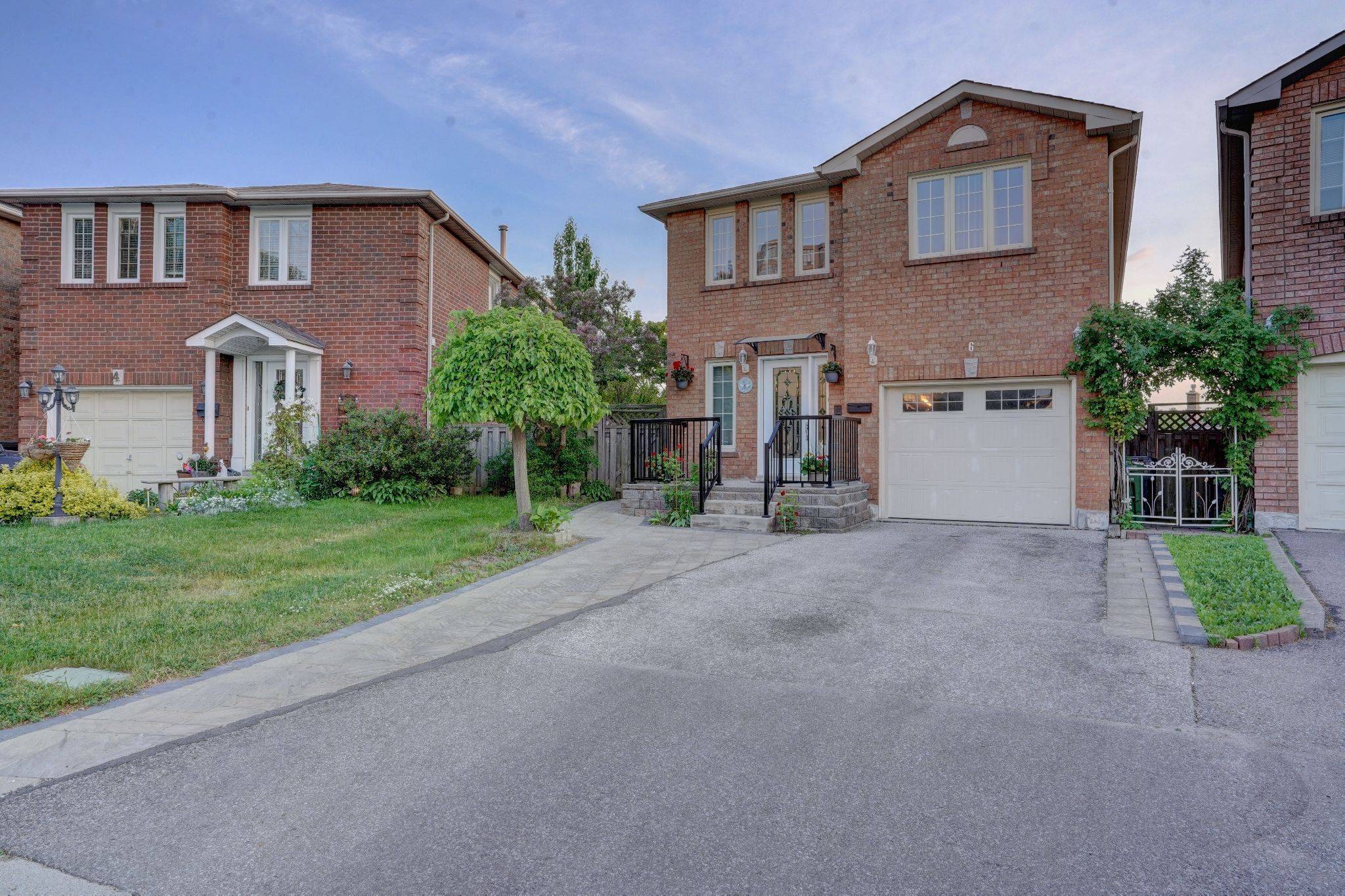 Toronto E08, ON M1J 3M6,6 Cranston Manor CT