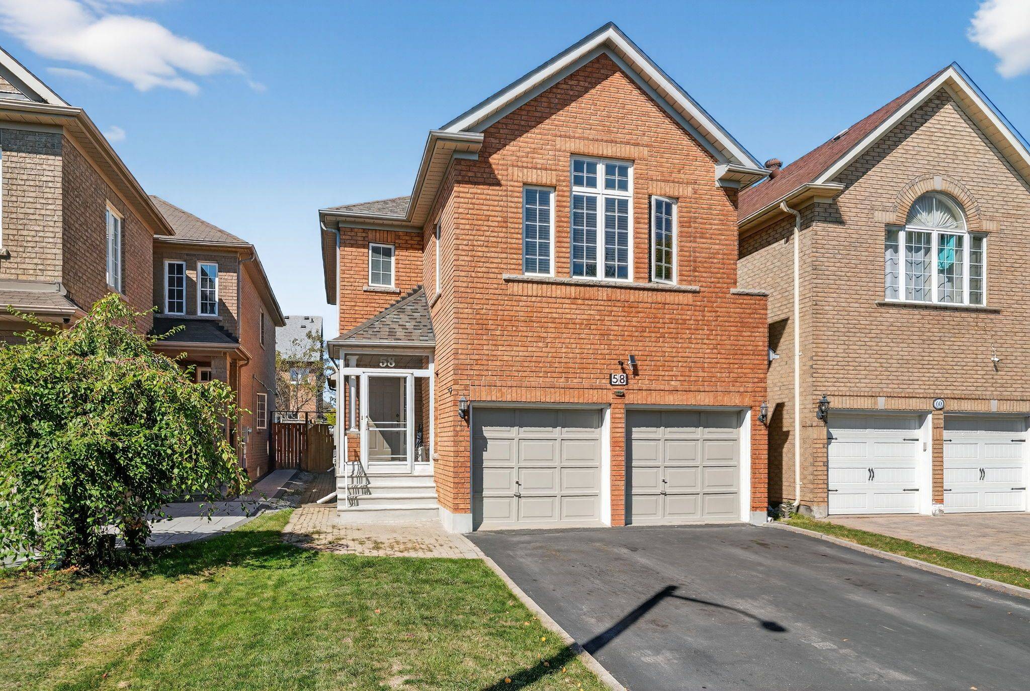 Richmond Hill, ON L4S 1Y5,58 Golden Oak AVE