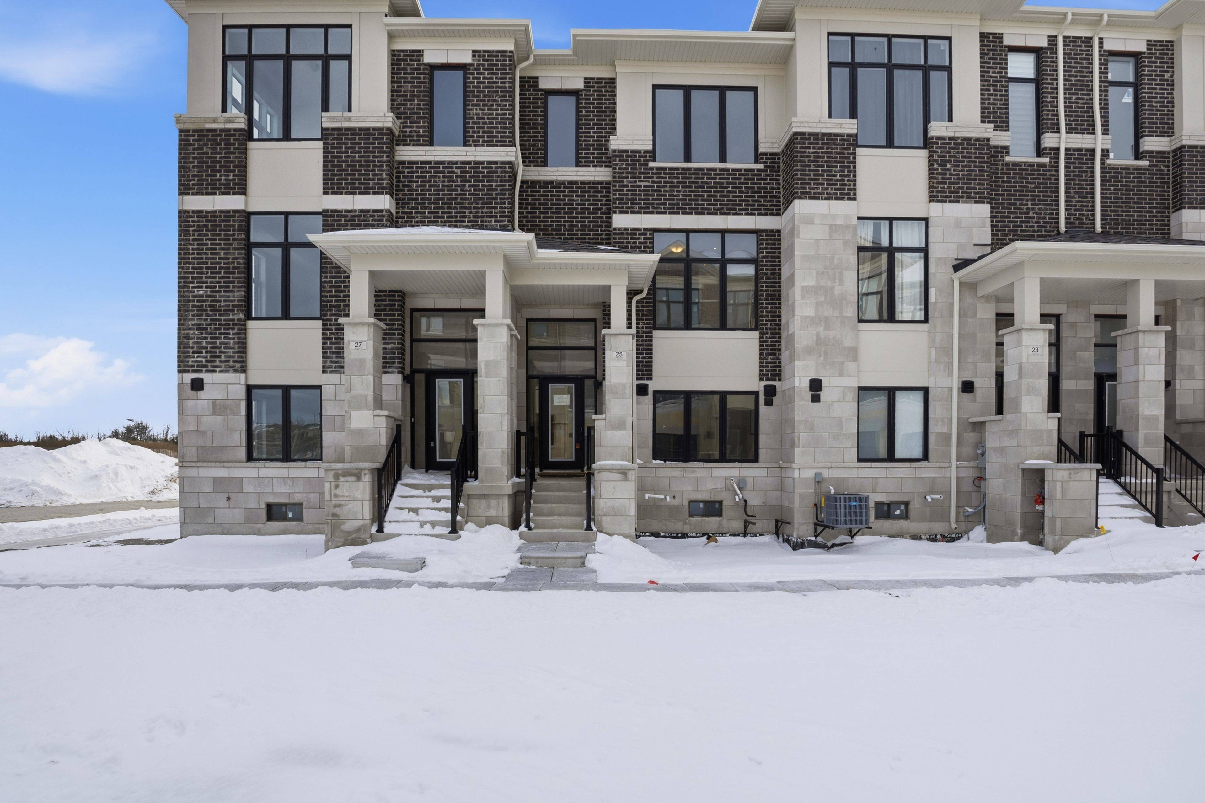 Richmond Hill, ON L4S 1N4,25 Norman Fleming LN