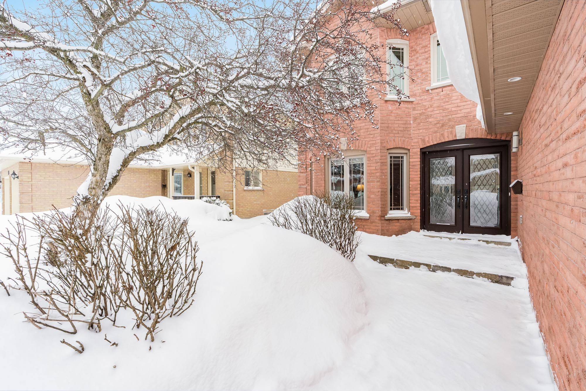 Orillia, ON L3V 7P7,363 Grenville AVE