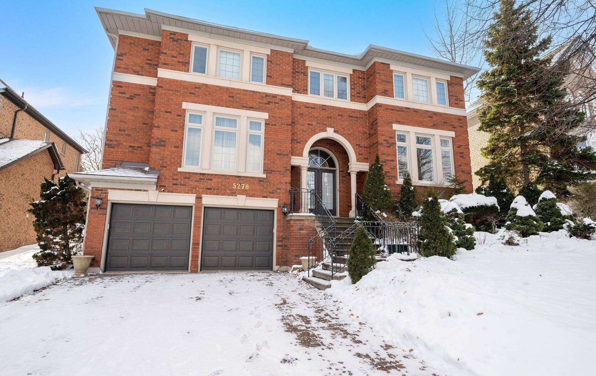 Mississauga, ON L5M 5B5,5278 Hilton CT