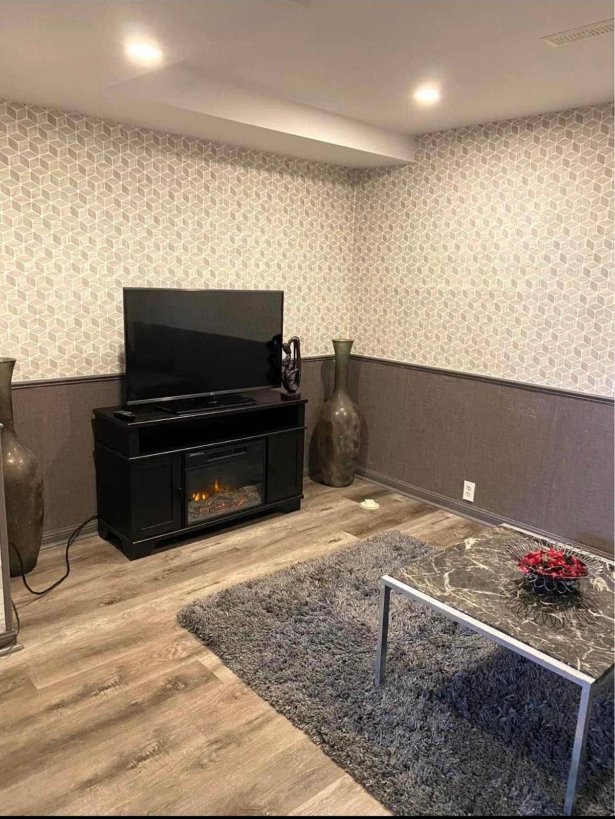 Mississauga, ON L5N 3M6,6395 Millers GRV